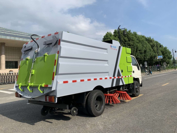 國六江鈴凱銳掃路車 國六江鈴凱銳掃路車