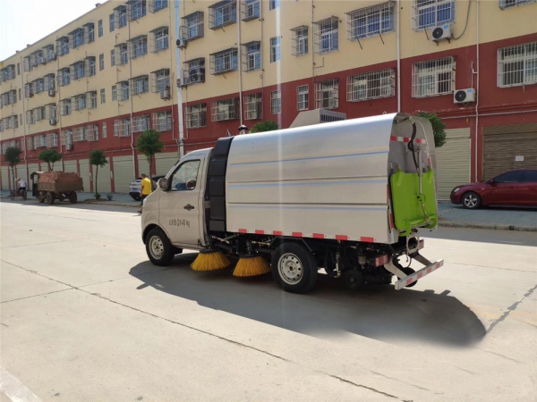 國六0.5方水 1.5方塵長安 掃路車 國六0.5方水 1.5方塵長安 掃路車