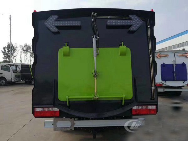 國(guó)六1.5方水 4方塵東風(fēng)D6 掃路車 國(guó)六1.5方水 4方塵東風(fēng)D6 掃路車