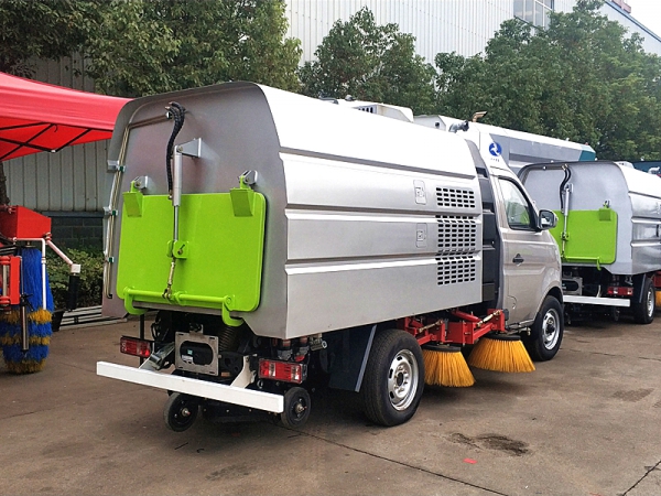 長(zhǎng)安2700掃路車(chē)國(guó)VI藍(lán)牌 長(zhǎng)安2700掃路車(chē)國(guó)VI藍(lán)牌