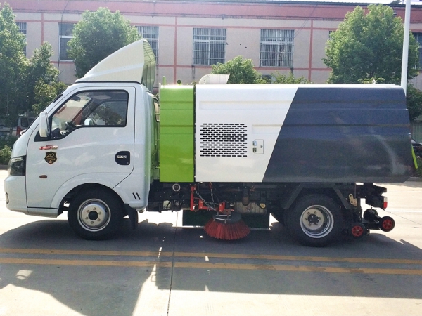 東風(fēng)途逸掃路車國(guó)VI藍(lán)牌汽油機(jī) 東風(fēng)途逸掃路車國(guó)VI藍(lán)牌汽油機(jī)