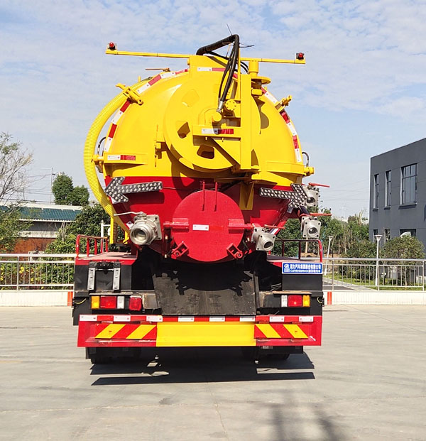 程力牌CL5182GQW6CC型清洗吸污車 程力牌CL5182GQW6CC型清洗吸污車