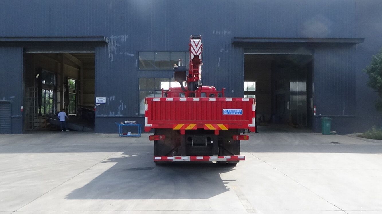 程力威牌CLW5180JSQE6型隨車起重運輸車 程力威牌CLW5180JSQE6型隨車起重運輸車