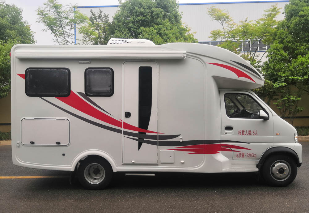 程力威牌CLW5030XLJ6RL型旅居車 程力威牌CLW5030XLJ6RL型旅居車