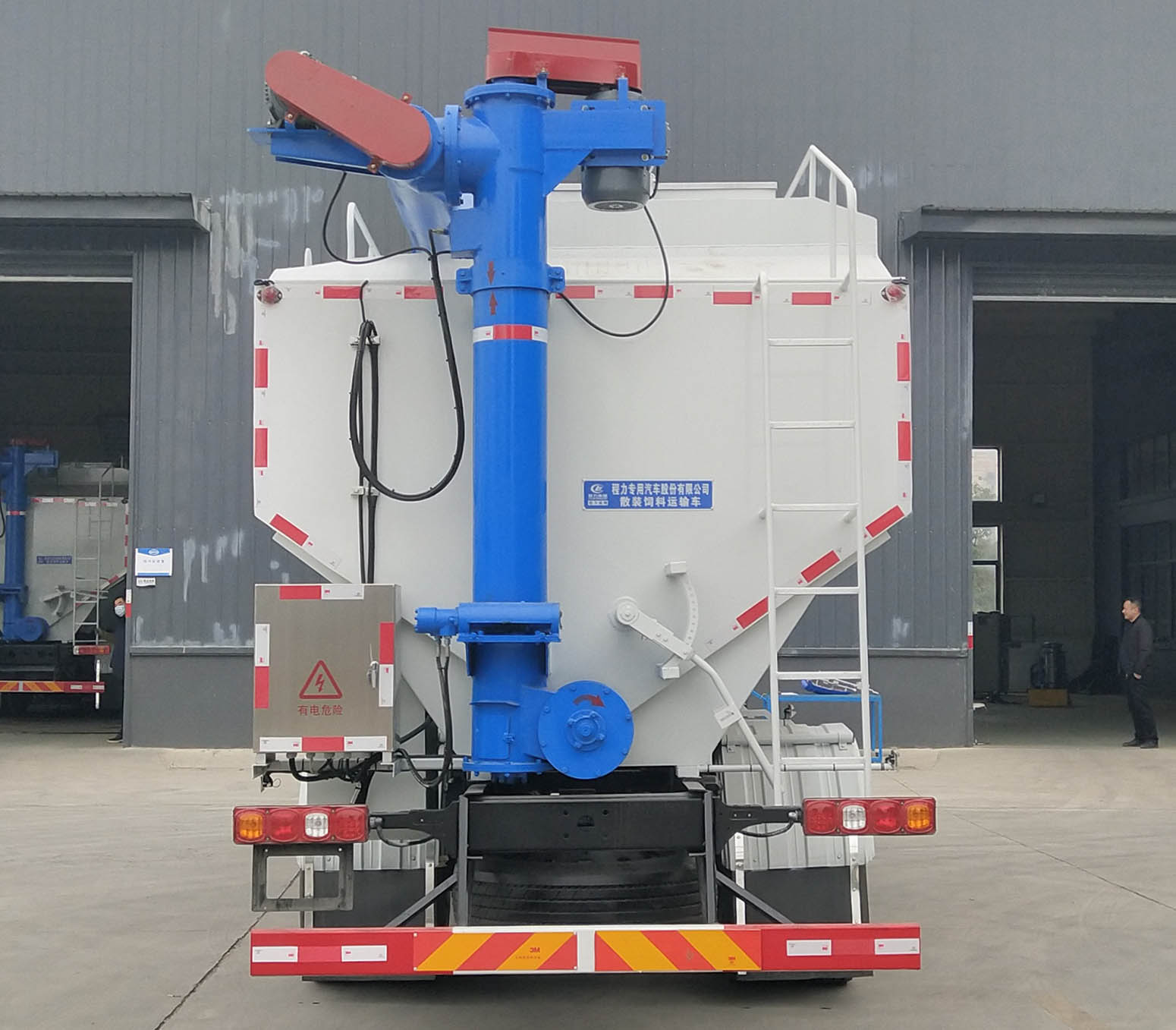 程力威牌CLW5184ZSLS6型散裝飼料運輸車 程力威牌CLW5184ZSLS6型散裝飼料運輸車