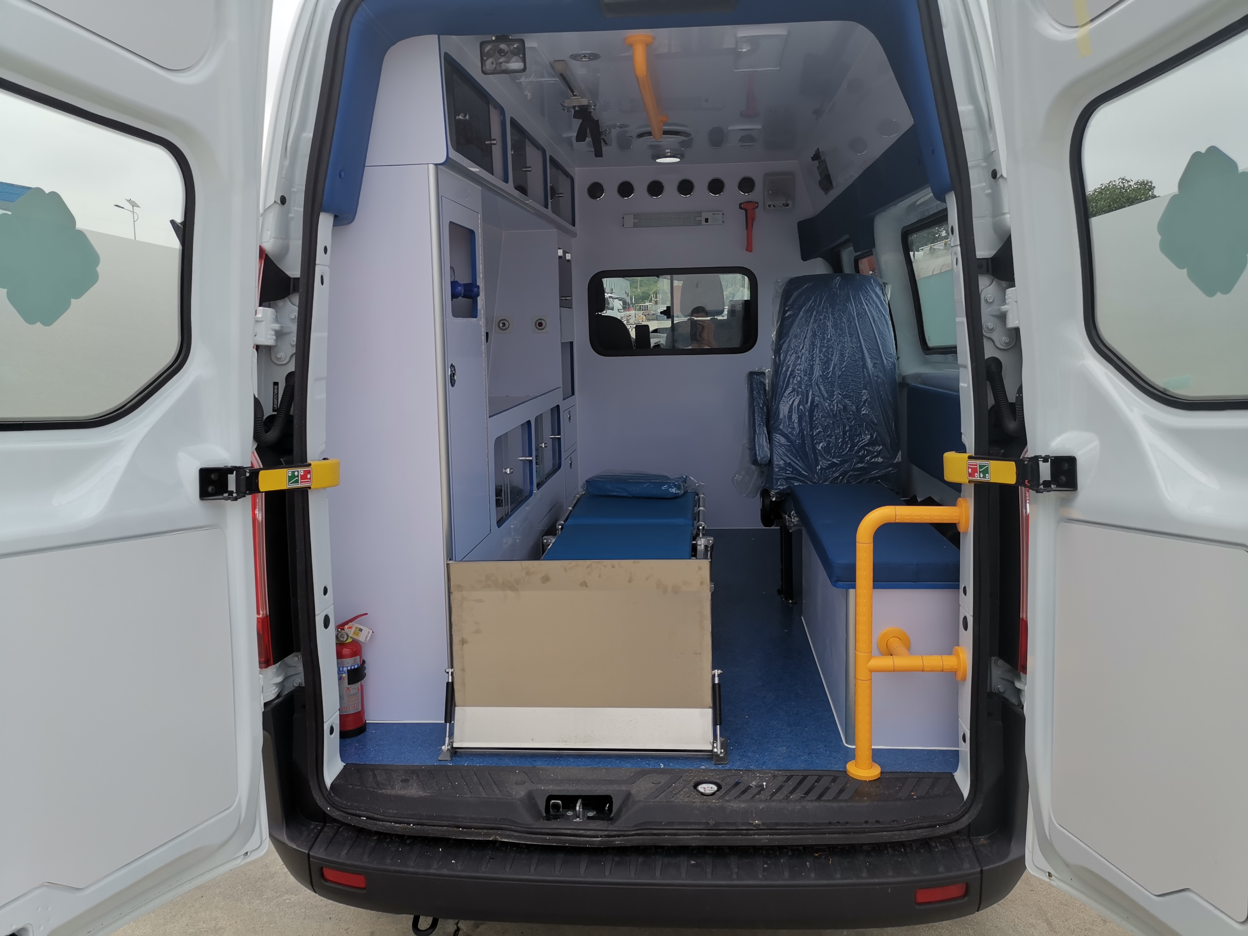 程力牌CL5032XJH6YS型救護(hù)車 程力牌CL5032XJH6YS型救護(hù)車