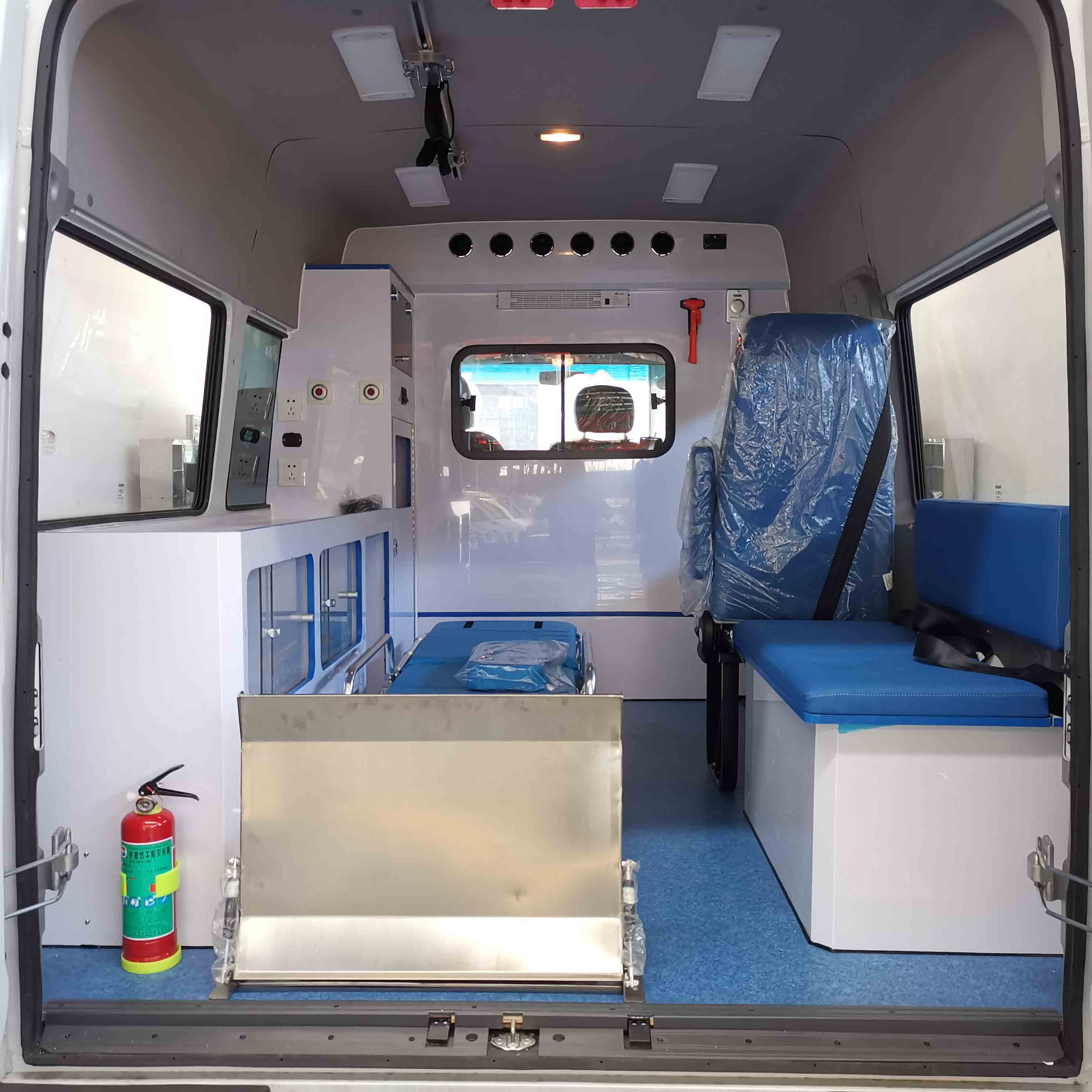 程力牌CL5049XJH6YS型救護(hù)車 程力牌CL5049XJH6YS型救護(hù)車